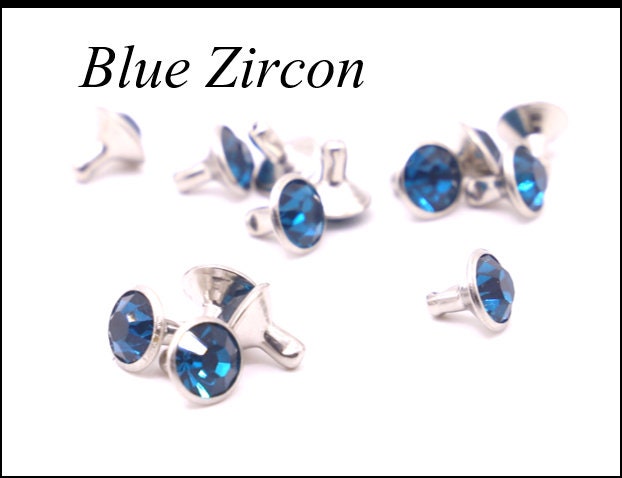 Crystal Rivet Sampler Box - Bulk Savings 300 Crystal Rivets with carry case - 50% markdown from retail value!