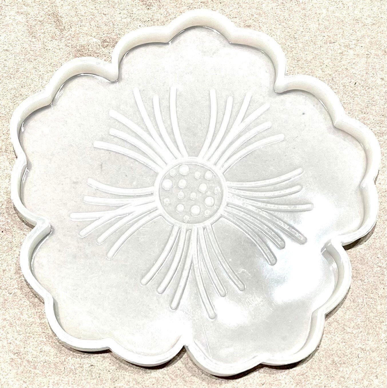 Large Flower Mold Coaster Set for Resin - 6pc Silicone Flow Molds
