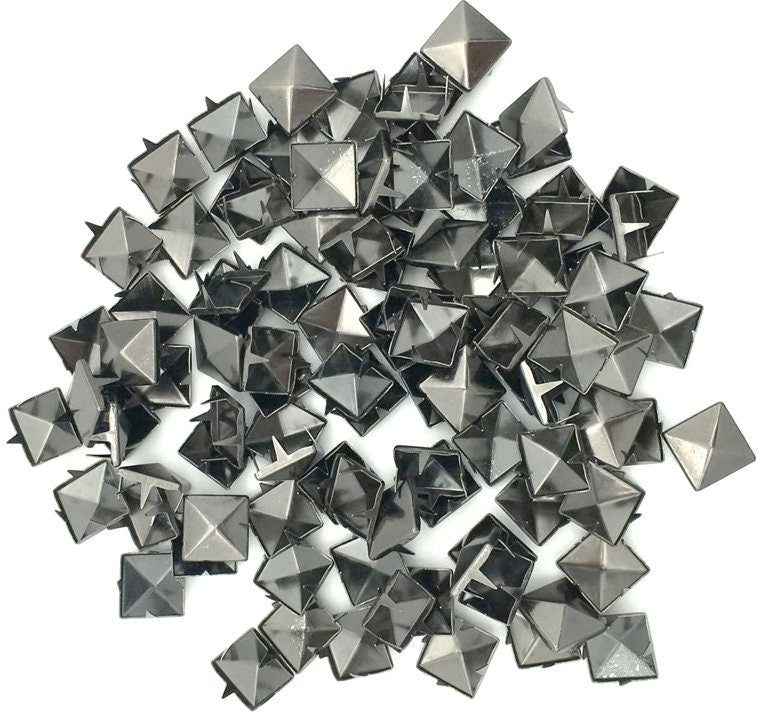 Pyramid Spike Studs 10mm