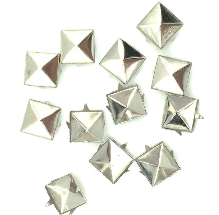 Pyramid Spike Studs 10mm