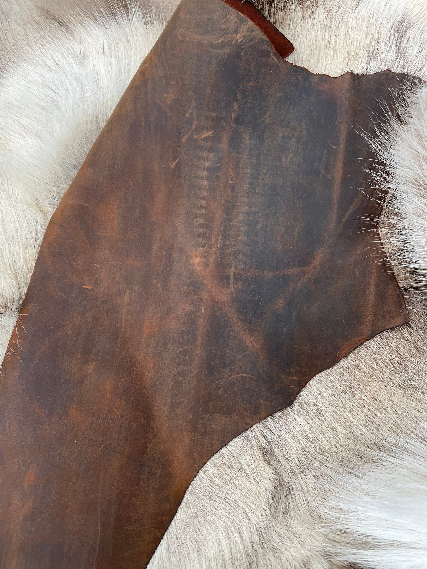 Laredo Crazy Horse Rugged Leather - Bag and Purse leather - Raw Leather - Wholesale Leather 3/4oz